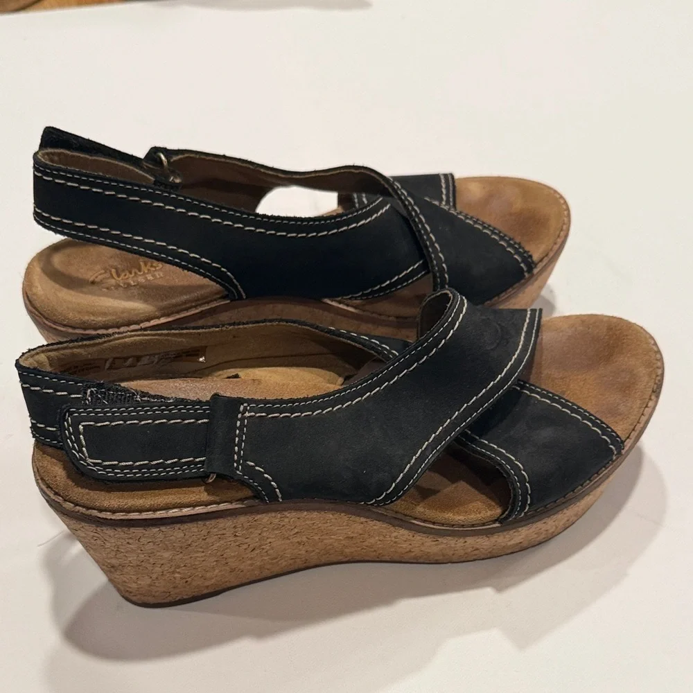 Clarks Women's Black and Brown Sandals
